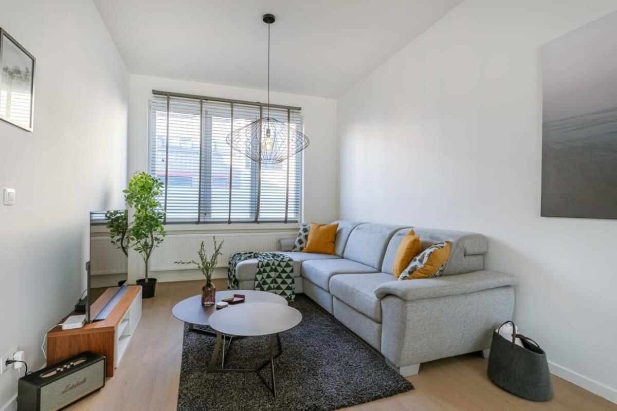 House With Large And Sunny Terrace Villa Amberes Exterior foto