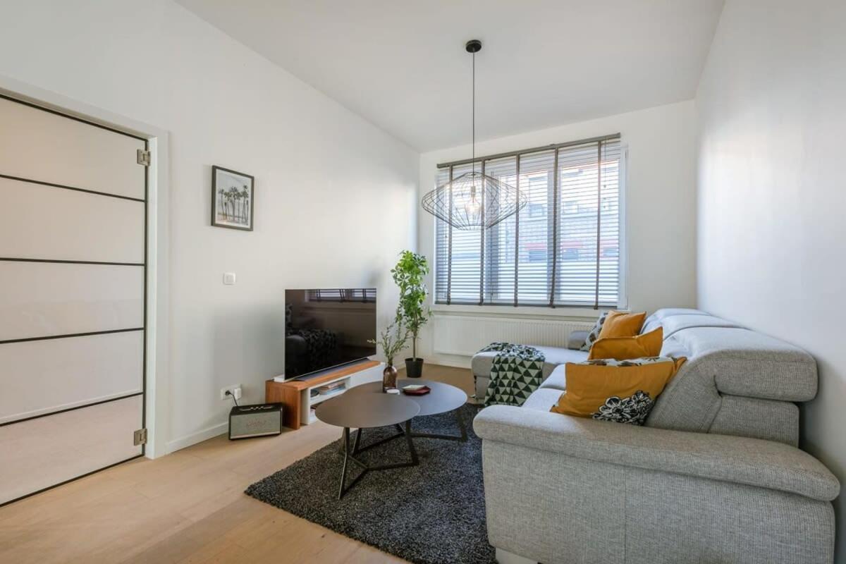 House With Large And Sunny Terrace Villa Amberes Exterior foto